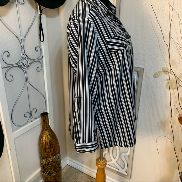 Notations classic black & white top shirt blouse, 2X - Picture 2 of 10